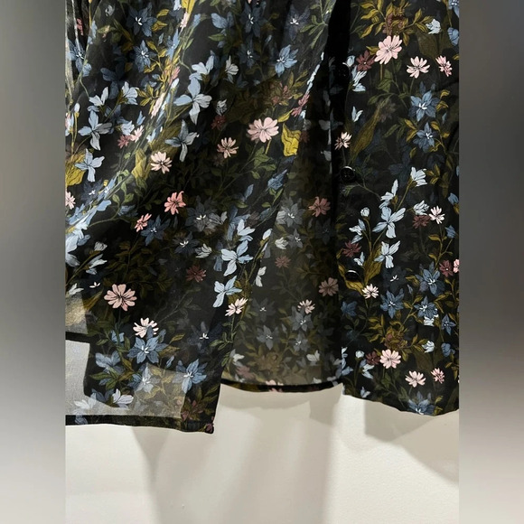 Floral Lace Shirt Size Small - Picture 5 of 7